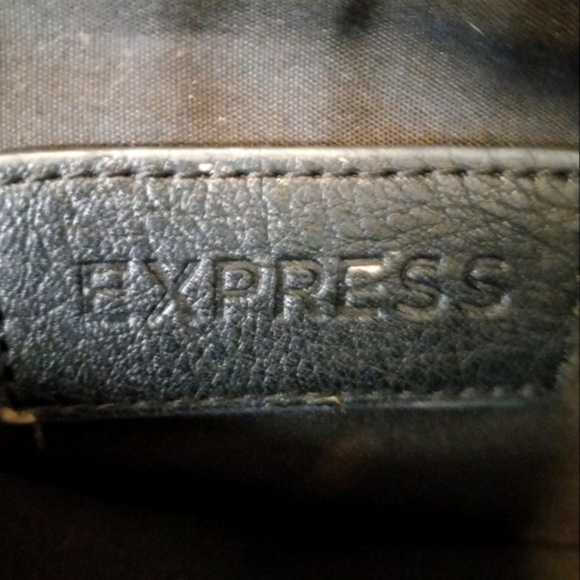 Express purse crossbody black vintage gold studded chain and leather strap. - Picture 9 of 10